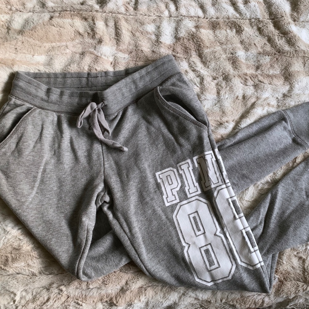 {PINK Victoria’s Secret} sweatpants